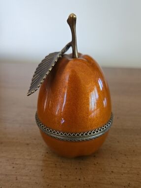 Vintage Evans Pear Shape Table Lighter